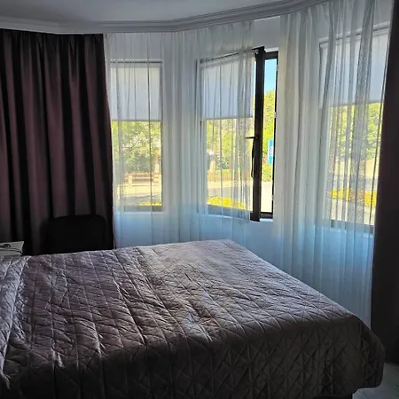 3 комнатные новые у моря Lägenhet Sveti Vlas